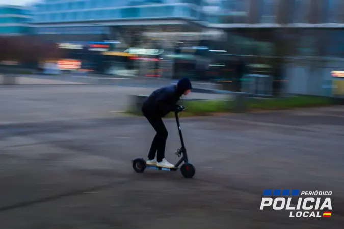 Normativa patinete eléctrico: una policía local inspecciona 11 puntos y multa a los que incumplen