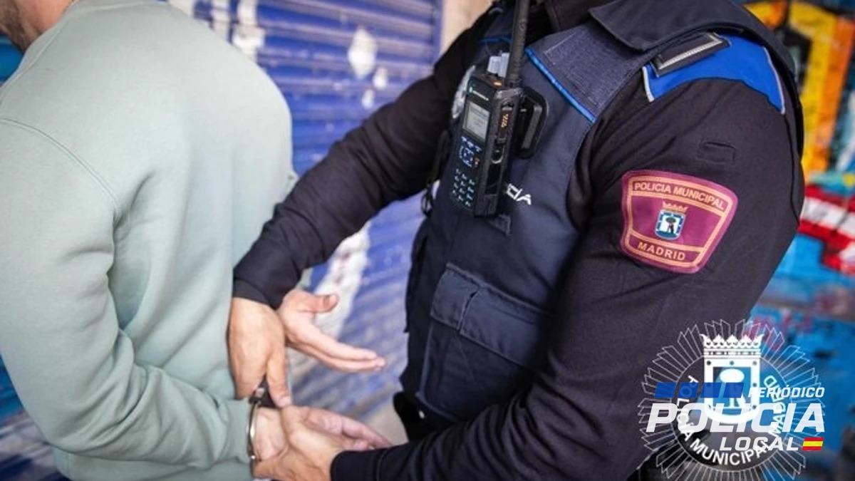La Policía Municipal rescata a una mujer retenida y detiene a los dueños del local en Ciudad Lineal