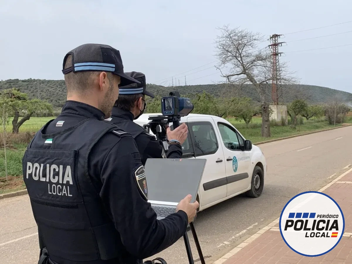 La Policía Local de Los Santos interviene varios patinetes eléctricos y detecta positivos en alcohol y drogas