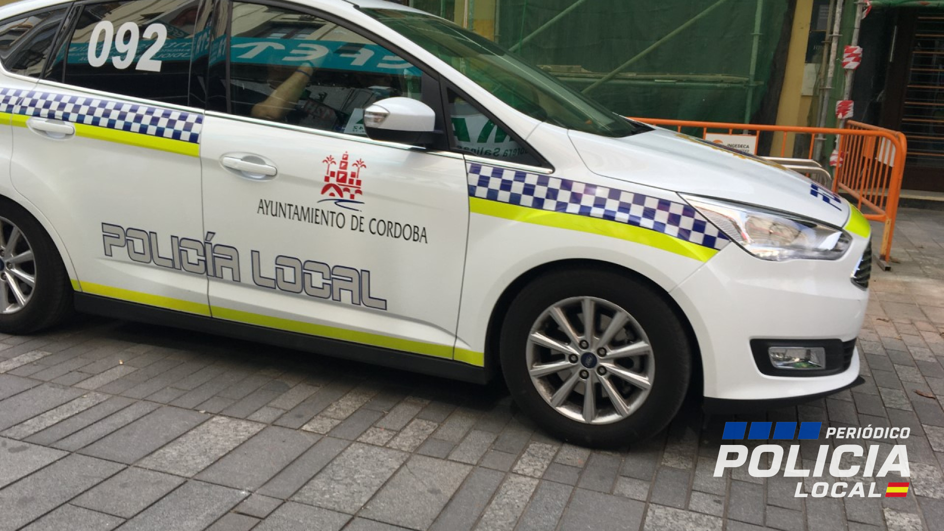 Policía Local detiene a aparcacoches ilegal en República Argentina
