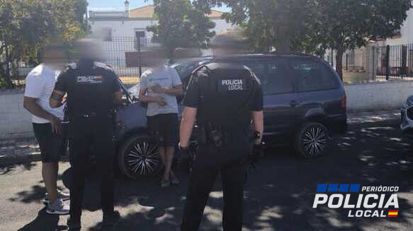 La Policía Local de Almonte detiene a un conductor por presunta falsedad documental en un vehículo extranjero