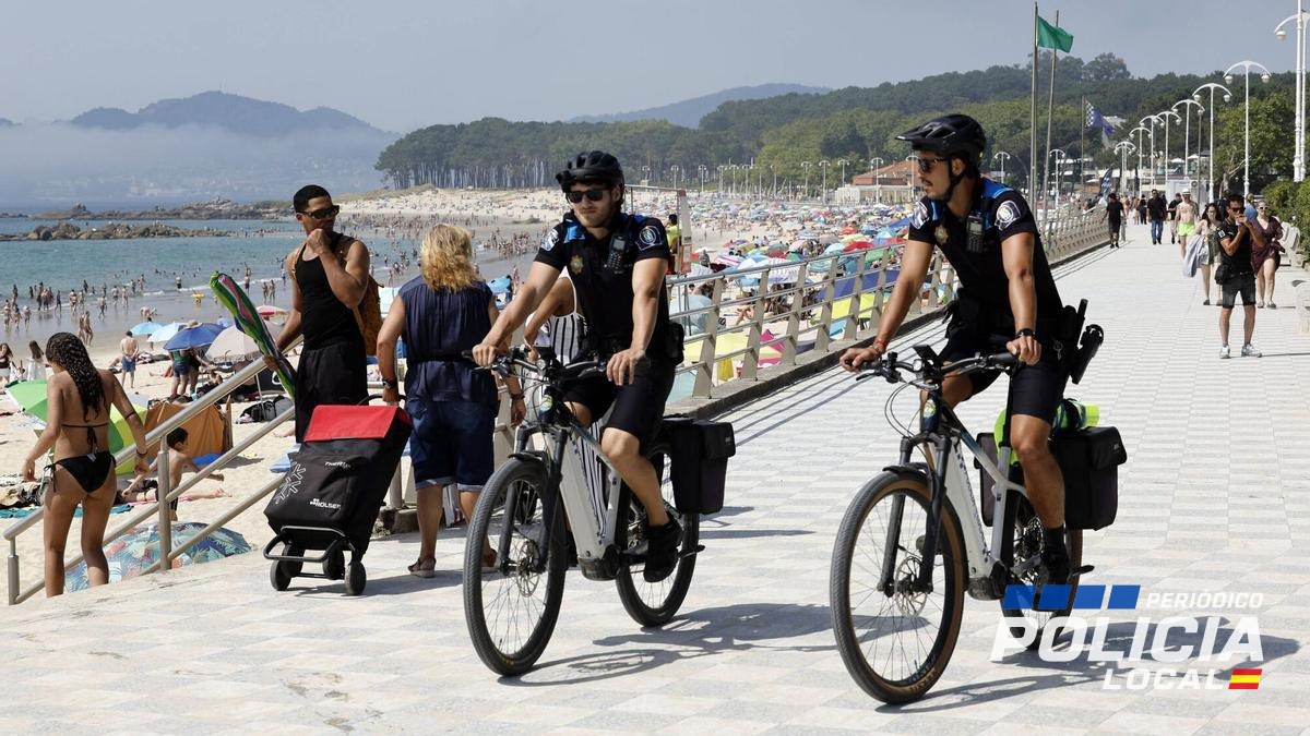 La Policía Local de Vigo rescata a una joven arrastrada por la corriente en Samil