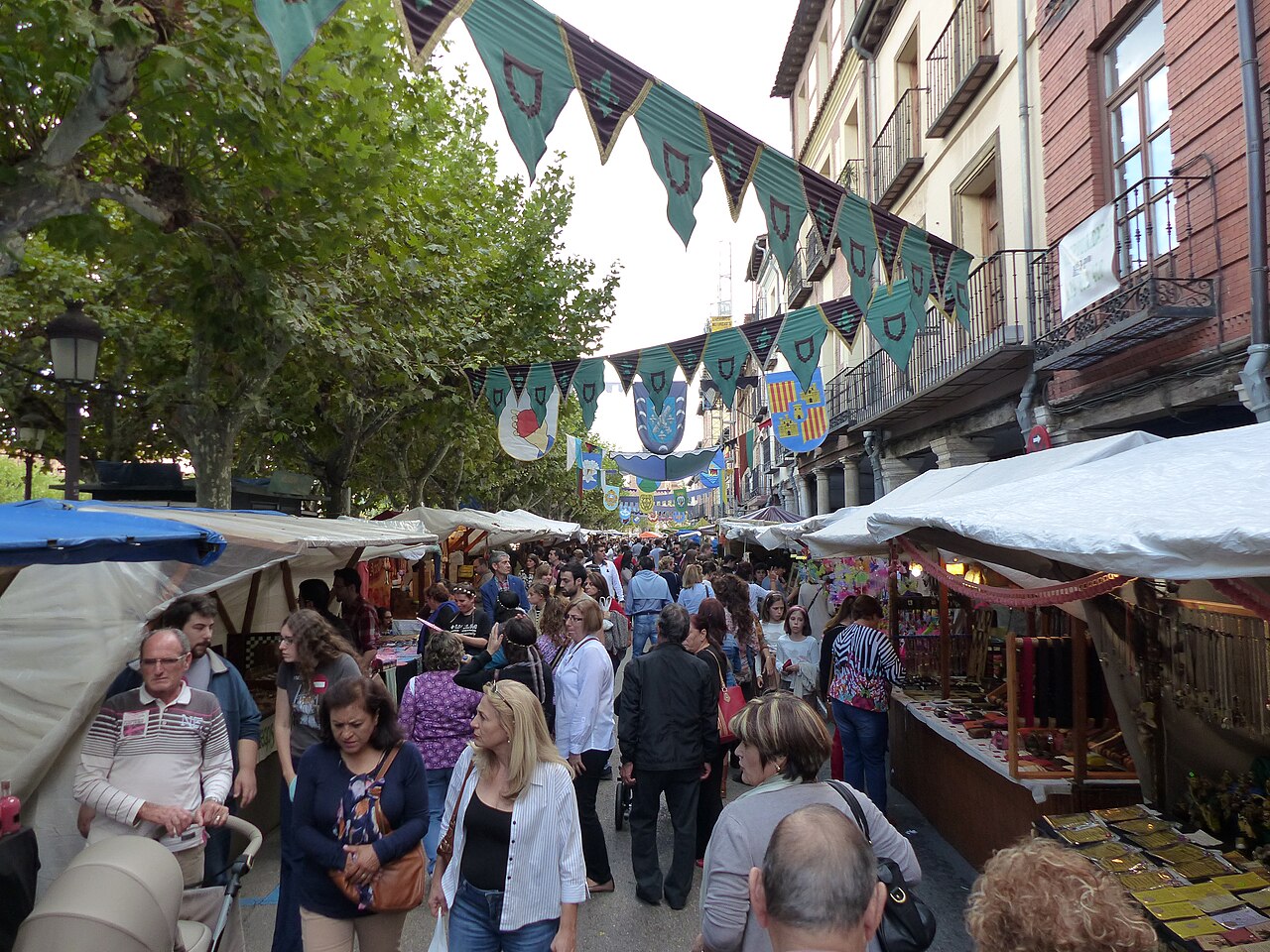 La Policía Local de Alcalá de Henares establece restricciones de tráfico por el Mercado Cervantino 2026