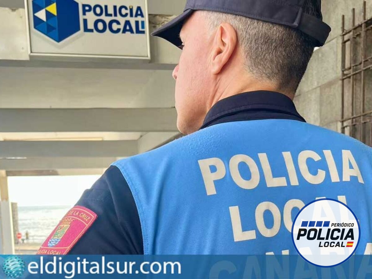 Tres policías locales impiden que una persona caiga desde 20 metros en Puerto de la Cruz