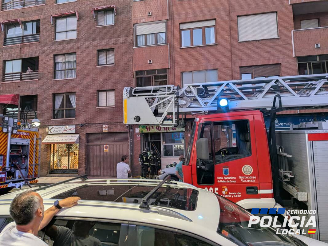 La Policía Local de Medina del Campo interviene tras un incendio en un bar musical