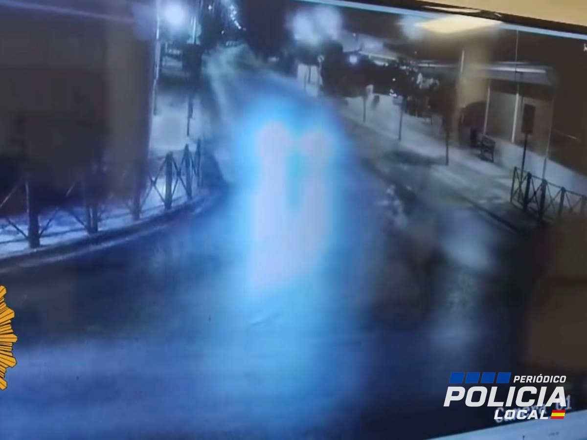 La Policía Local de Cabra busca a un conductor que intentó atropellar a varios agentes