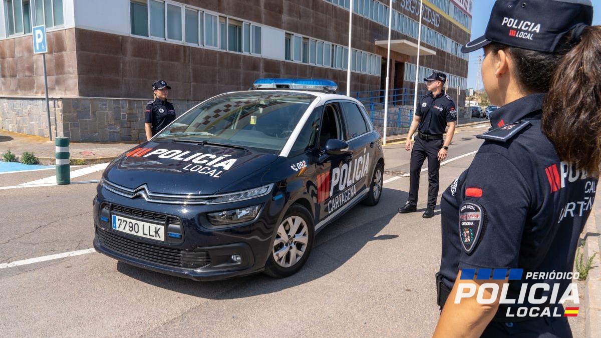 Un subinspector de la Policía Local de Cartagena sufre dos fracturas en la mandíbula y tiene tres dientes rotos al intenta...