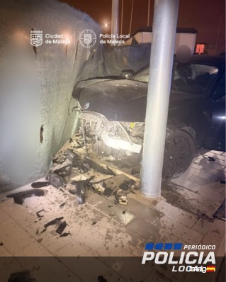 La Policía Local de Málaga interviene en una concentración de 80 vehículos y tramita siete denuncias