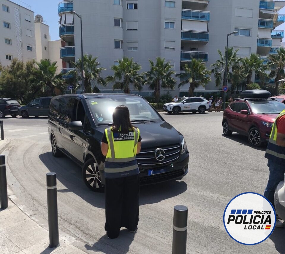 La Policía Local de Ibiza inspecciona nueve viviendas y controla 44 taxis y VTC