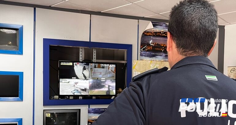 Policía Local de Cáceres asiste a conductor tras una parada cardiorrespiratoria