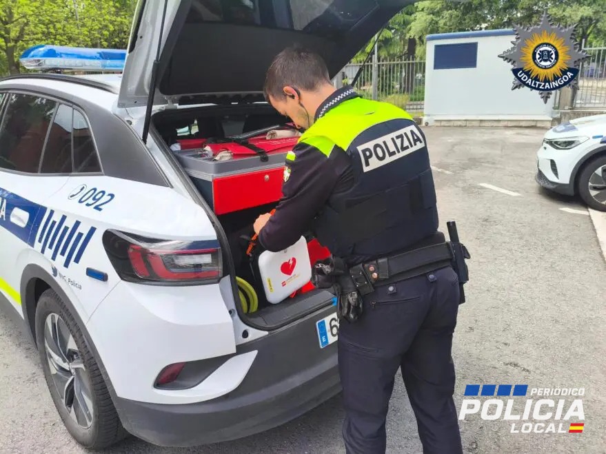 La Policía Local de La Orotava equipa sus patrullas con ocho desfibriladores