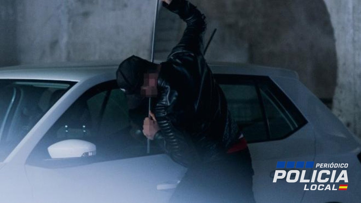 Dos menores detenidos en Vila-seca tras ser sorprendidos intentando robar un coche