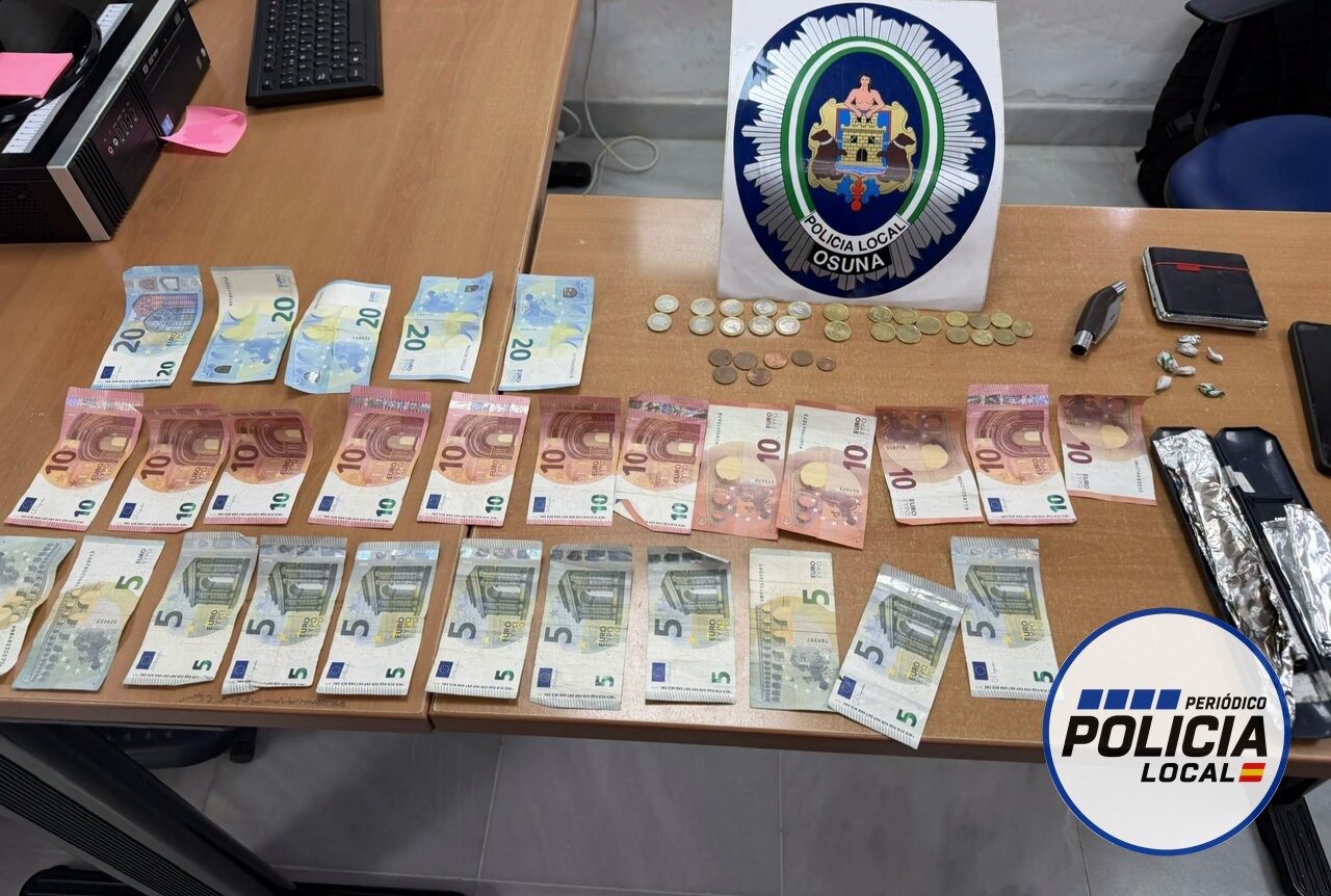 La Policía Local de Osuna detiene a un hombre con drogas, navaja y orden de búsqueda que huía en patinete eléctrico