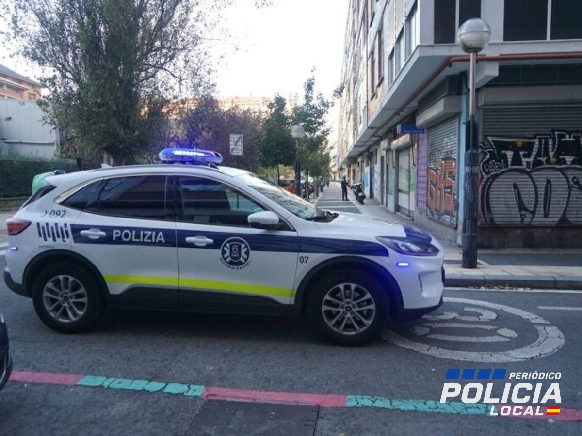 La Policía Local de Vitoria-Gasteiz detiene a un hombre por incumplir una orden de protección hacia sus padres